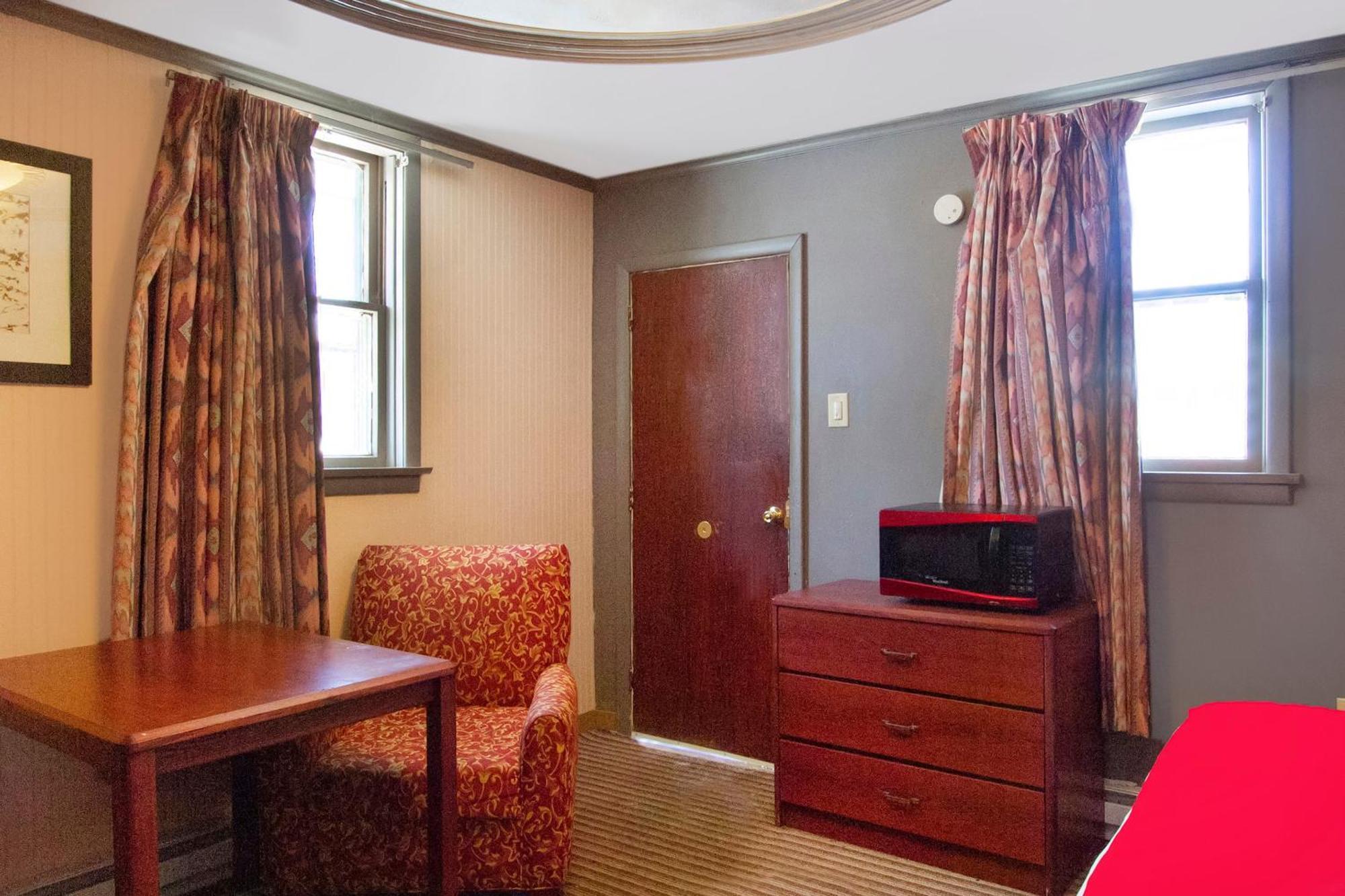 Oyo Hotel Wilkes-Barre East Exterior photo