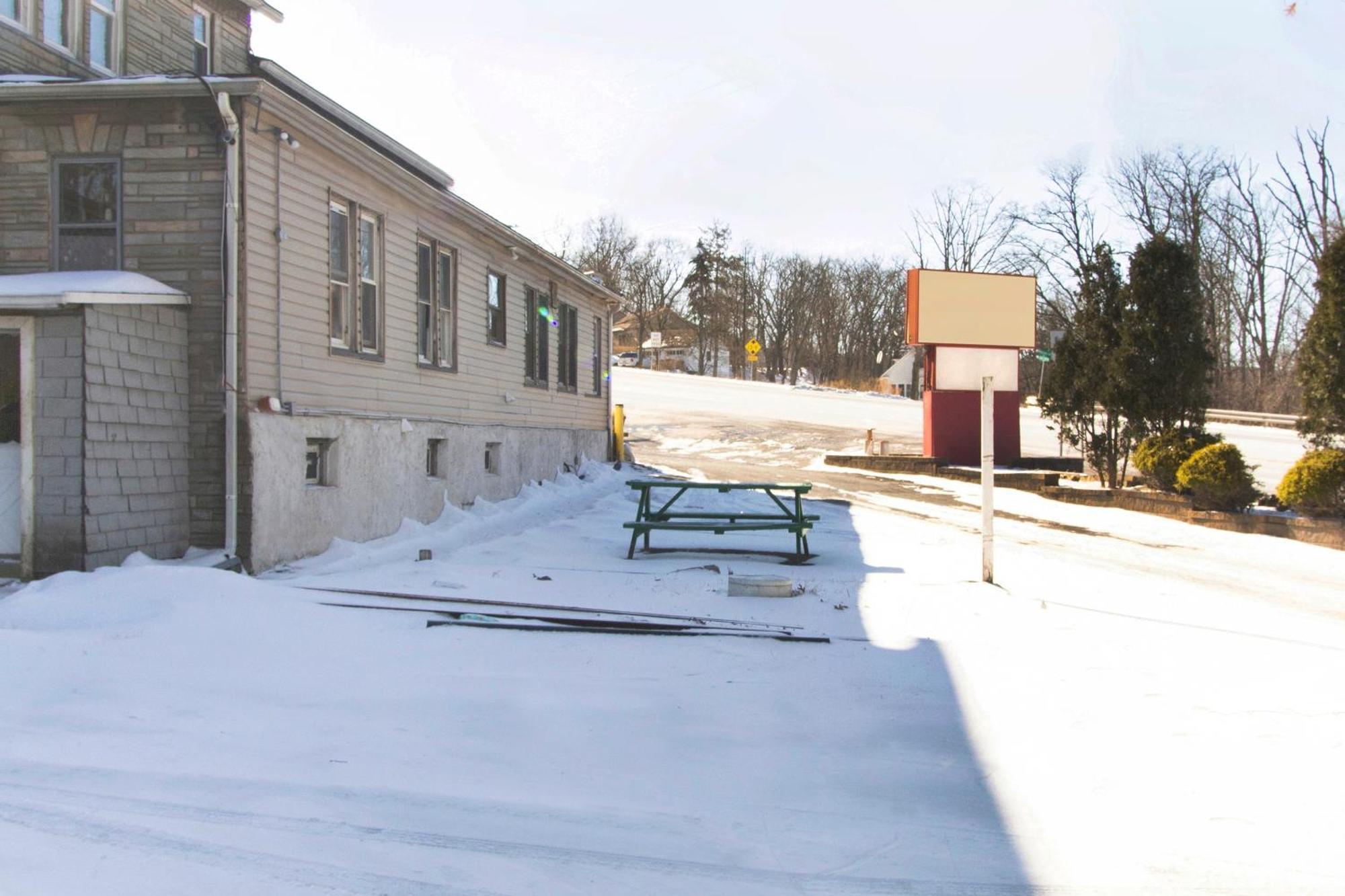 Oyo Hotel Wilkes-Barre East Exterior photo